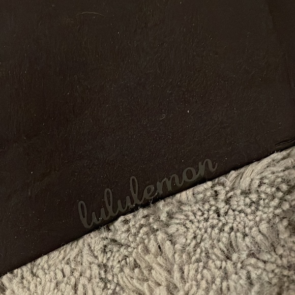 Lululemon bundle - Hold True bras - Picture 8 of 12